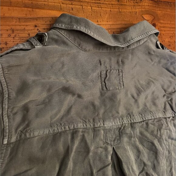 Boyfriend Fit Button-Down Shirt - Picture 4 of 6